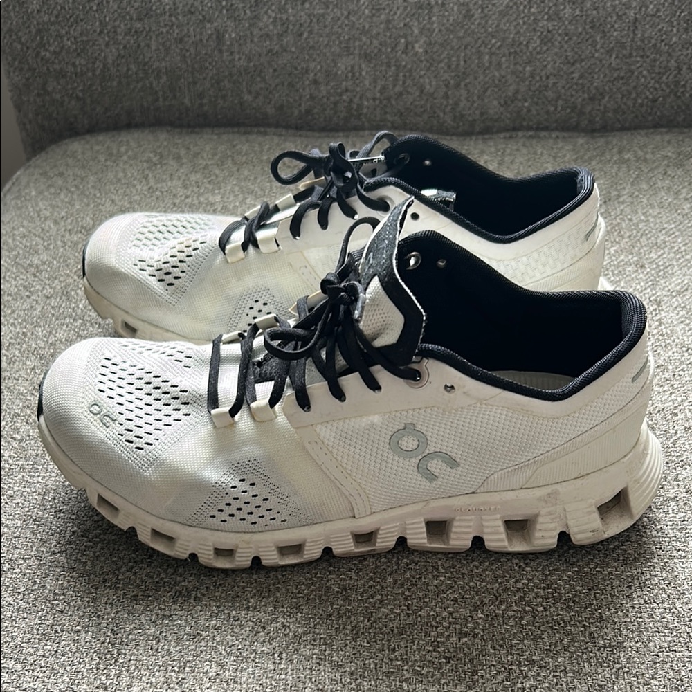 On Running cloud x women’s shoe